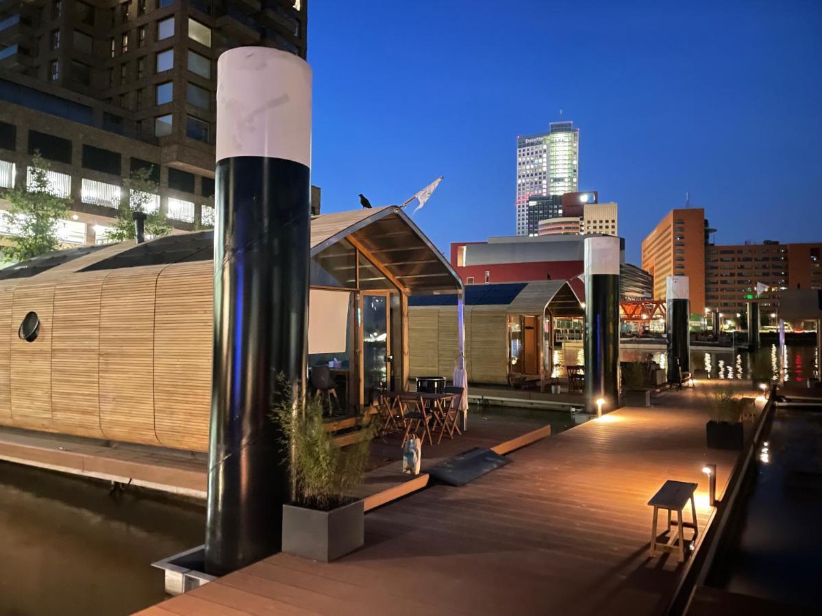 Hotel Wikkelboat Nr2 At Floating Rotterdam Rijnhaven Exterior foto