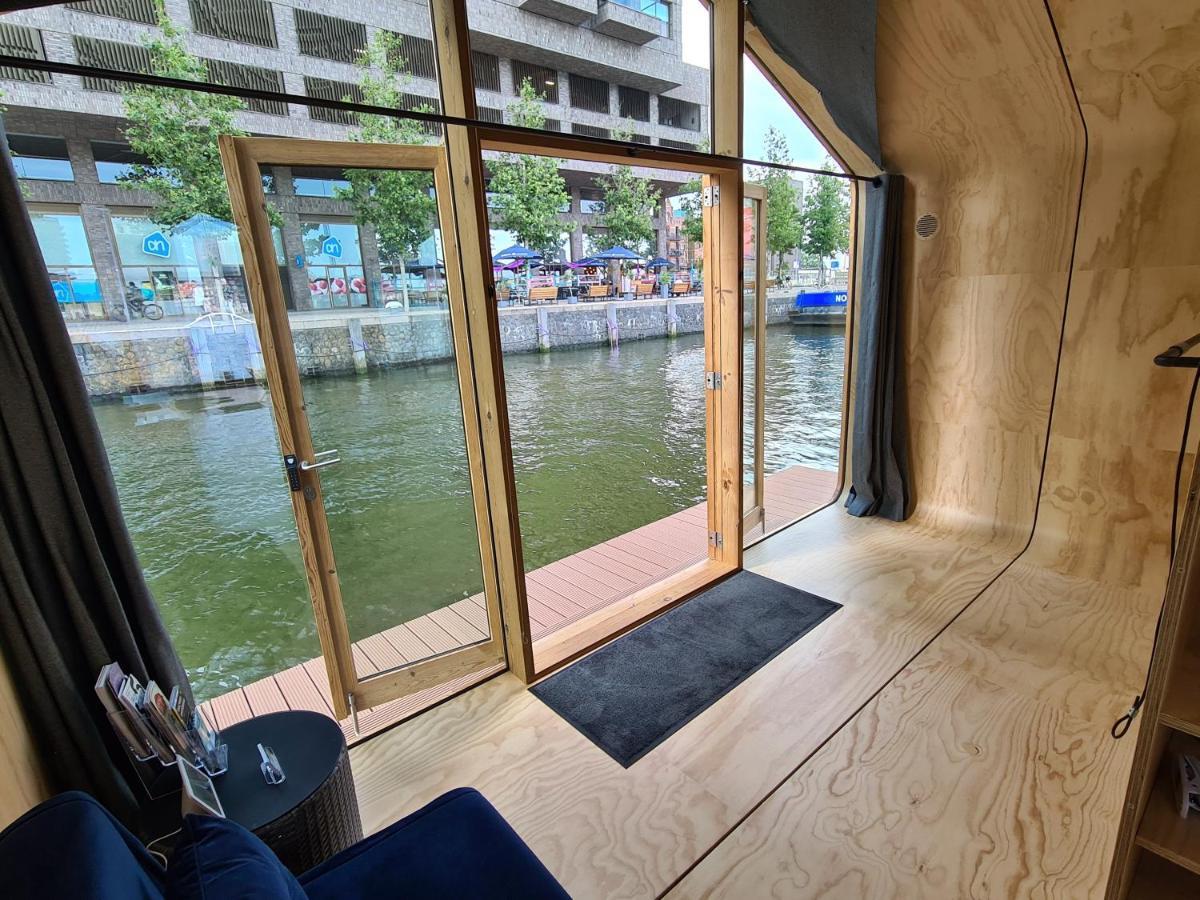 Hotel Wikkelboat Nr2 At Floating Rotterdam Rijnhaven Exterior foto